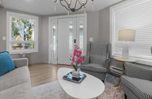 Williams Bay Apartment | Newly Renovated The American Hotel Breakfast at Tiffany's Suite