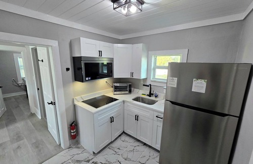 Palm Beach - West Palm Beach Apartment | Newly renovated modern apartment near the ocean and minutes from downtown WPB