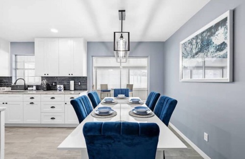 Melbourne House | NEWLY The Azure Paradise 3br POOL Home!