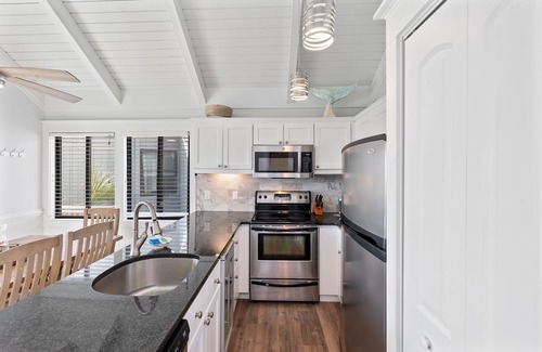 Bald Head Island Villa | Newly updated, desirable Villa next to BHI Club - Discounted Nov & Dec Rates