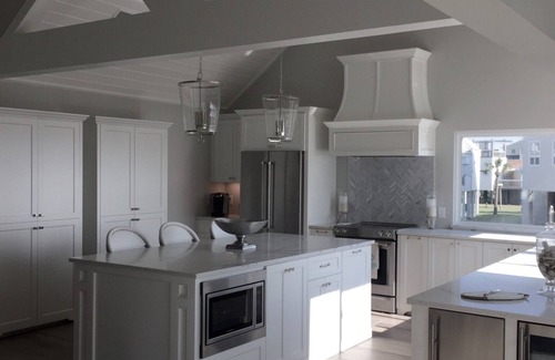 Pirates Beach House | Newly updated gorgeous, spacious beachside home in Pirate's Beach with Elevator