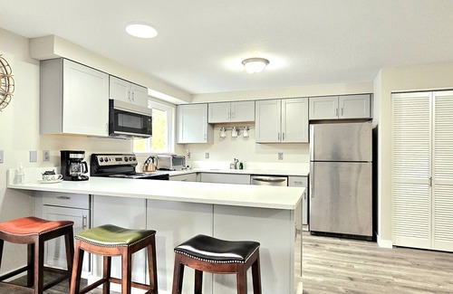 Hillsboro House | Newly Updated House on Huge Land