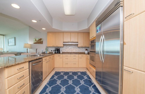 Orange Beach East Condo | Newly Updated Modern Fifth Floor Condo with Gulf Coast Views! Complimentary Boat Slip!