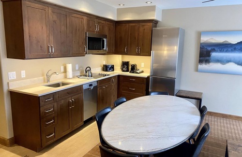 Mountain Village Apartment | Newly Updated Peaks Penthouse with Great Ski Access