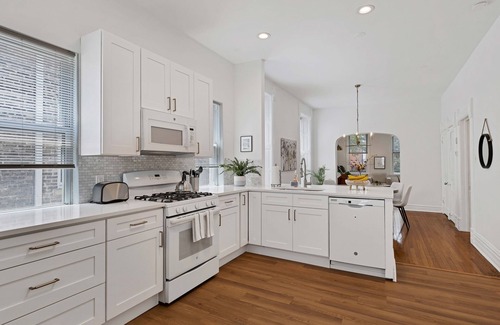 Tri-Taylor House | Newly Updated Vintage 6 Bedroom Single Family Home by AllSet Turnover