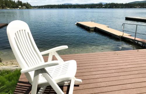 Newport House | Newport Cabin with Lakefront Private Porch and Grill!