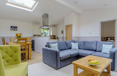 Newton St Loe Ski Chalet | Newton Brook Elegance Lodge