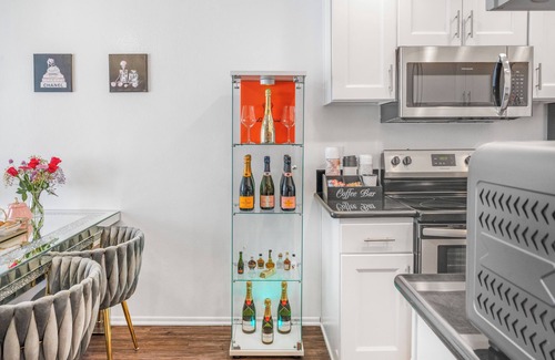 Westlake Village Apartment | Next Level Luxury. Westlake 2BR with Pool Views + Massage Chair + Veuve Cliquot