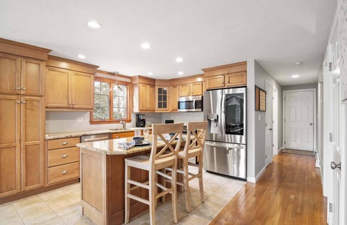 Harwich House | Next to Bike Trail, Thompson Field, Dog Friendly!