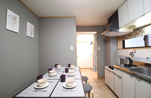 Naniwa Apartment | ＊Next to Daikokucho Sta＊JR Imamiya Sta 9 Mins Walk＊One Sta to Namba＊２BR ＊6 PAX＊