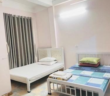 Tay Ho House | Nhà nghỉ Vườn Đào