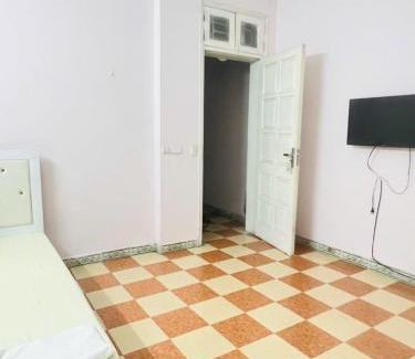 Tay Ho House | Nhà nghỉ Vườn Đào