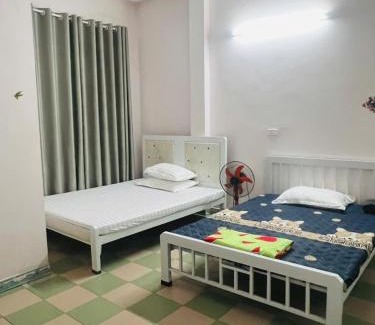 Tay Ho House | Nhà nghỉ Vườn Đào