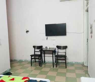 Tay Ho House | Nhà nghỉ Vườn Đào