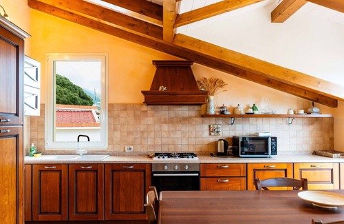 Borghetto Santo Spirito Villa | Nice apartment in villa for 5 guests with WIFI, A/C, pool, balcony and pets allowed