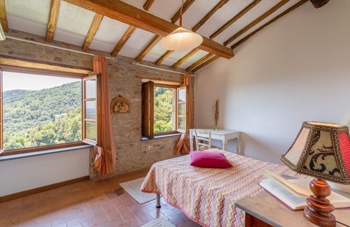 Mastiano Villa | Nice apartment in villa with WIFI, pool, TV, patio, pets allowed and panoramic view, close to Lu.