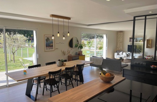 Bouc-Bel-Air House | Nice air-conditioned villa -private pool and garden-.