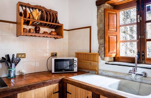 Moya House | Nice and cosy house with garden and jacuzzi