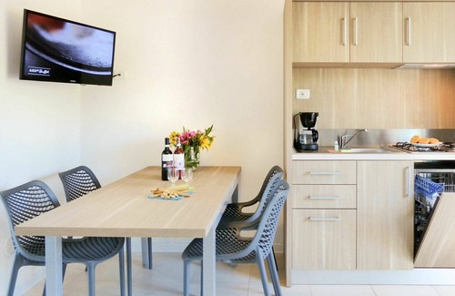 Cavalcaselle Apartment | Nice apartment for 6 guests with WIFI, pool, A/C, TV, balcony and parking