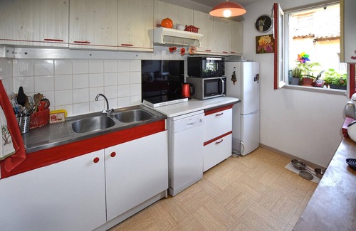 L'Isle-sur-la-Sorgue Apartment | Nice apartment in L'Isle-sur-la-Sorgue