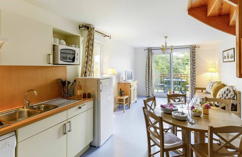 Saint-Briac-sur-Mer Apartment | Nice apartment for 6 people with WIFI, pool, TV, terrace, pets allowed and parking
