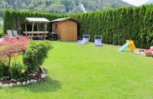Caldonazzo Apartment | Nice apartment for 4 people with WIFI, TV, patio, pets allowed and parking