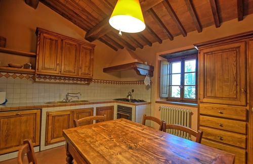 San Casciano in Val di Pesa Apartment | Nice apartment with WIFI, pool, TV, pets allowed and panoramic view, close to Greve In Chianti