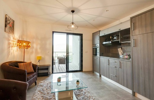 Porto-Vecchio Apartment | Nice apartment for 2 people with pool, A/C, WIFI, TV and terrace