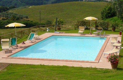 San Gimignano Apartment | Nice apartment for 4 guests with pool, A/C, WIFI, pets allowed and panoramic view