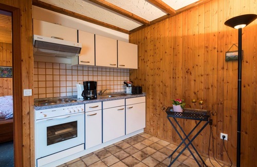 Schoenecken Apartment | Nice apartment for 2 people with WIFI, TV, patio and pets allowed
