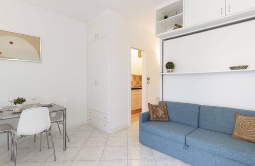 Sanremo Apartment | Nice apartment for 2 people with WIFI, A/C, pool and balcony