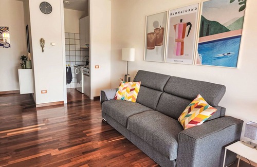 Lesa Apartment | Nice apartment for 3 people with WIFI, A/C, TV, patio and pets allowed