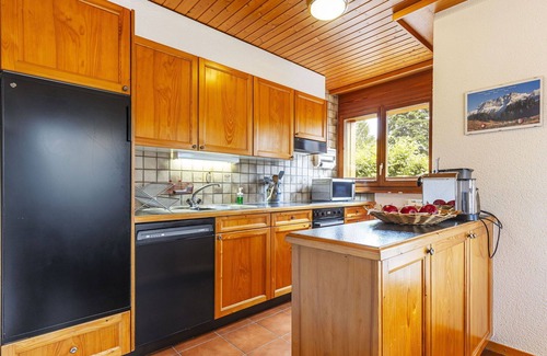 Champery Apartment | Nice apartment for 4 people with WIFI, TV, balcony and panoramic view