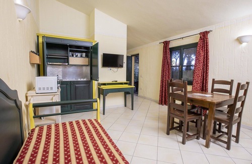 Arborea Apartment | Nice apartment for 4 guests with WIFI, A/C, pool, TV and pets allowed