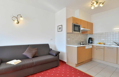 Albions Apartment | Nice apartment for 4 people with pool, WIFI, TV, terrace and pets allowed