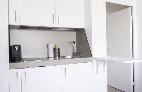 Bissone Apartment | Nice apartment for 4 people with A/C, WIFI, pool, TV, balcony and panoramic view