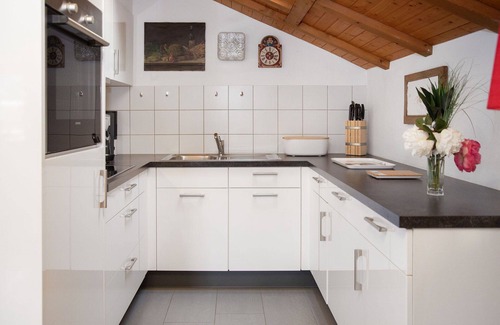 Falera Apartment | Nice apartment for 5 people with WIFI, pool, TV, balcony and panoramic view