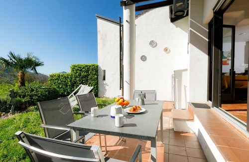 Sonvico Apartment | Nice apartment for 5 people with WIFI, pool, patio, pets allowed and panoramic view