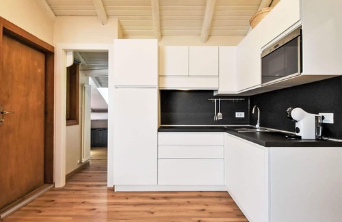 Teola Apartment | Nice apartment for 6 guests with WIFI, TV, terrace and parking