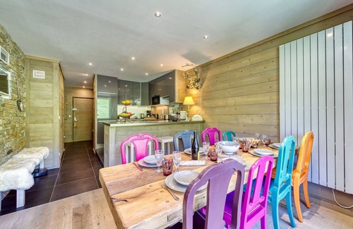 Villarembert Apartment | Nice apartment for 8 people with WIFI, pool, TV and balcony