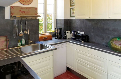 Galeria Apartment | Nice apartment for 8 people with A/C, pool, WIFI, TV, terrace and parking