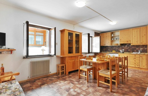Alba Apartment | Nice apartment for 8 people with WIFI, TV and pets allowed