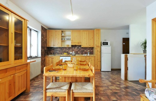 Alba Apartment | Nice apartment for 8 people with WIFI, TV and pets allowed