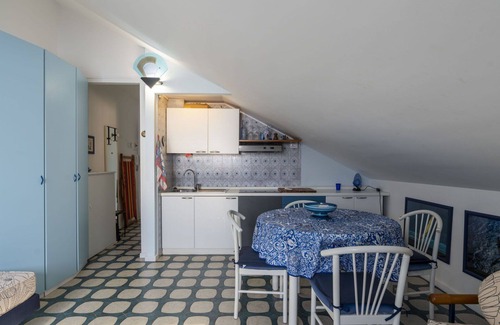Laigueglia Apartment | Nice apartment for 3 people with WIFI, A/C