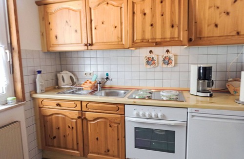 Steinbach-Hallenberg House | Nice apartment in villa for 4 people with WIFI, TV, patio and parking