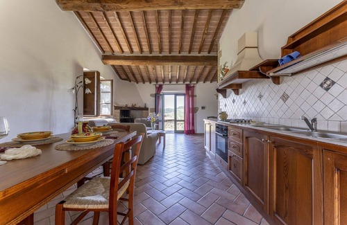 Radicondoli Villa | Nice apartment in villa for 7 guests with pool, WIFI