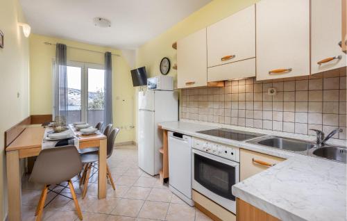 Lopar Apartment | Nice Apartment In Lopar