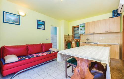 Povile Apartment | Nice Apartment In Povile With Wifi