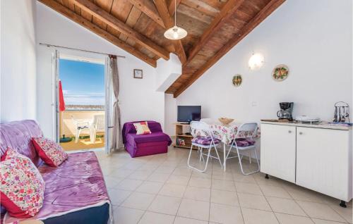 Barbat na Rabu Apartment | Nice Apartment In Rab With Kitchen