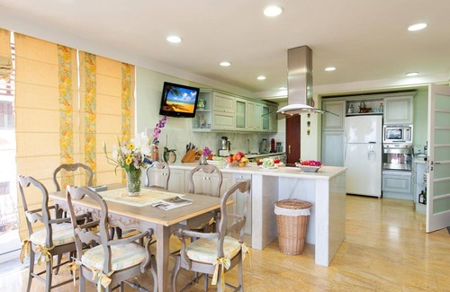 Sonnenland House | Nice apartment in villa for 8 people with private pool, WIFI, TV and patio